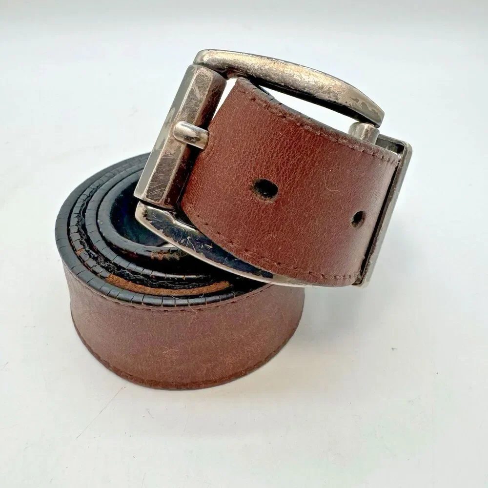 Levi Strauss & Co. Original Riveted Men's 34 Reversible Leather Belt Black Brown